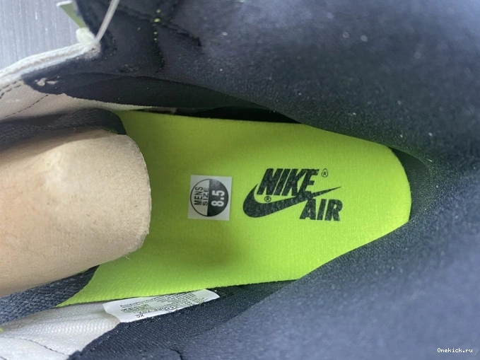 One Kick Air Jordan OG High 555088-702 1 Volt 0723